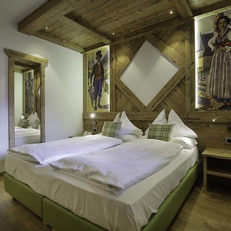 Hotel Azola กานาเซย์ ภายนอก รูปภาพ