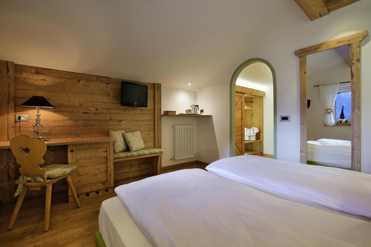 Hotel Azola กานาเซย์ ภายนอก รูปภาพ