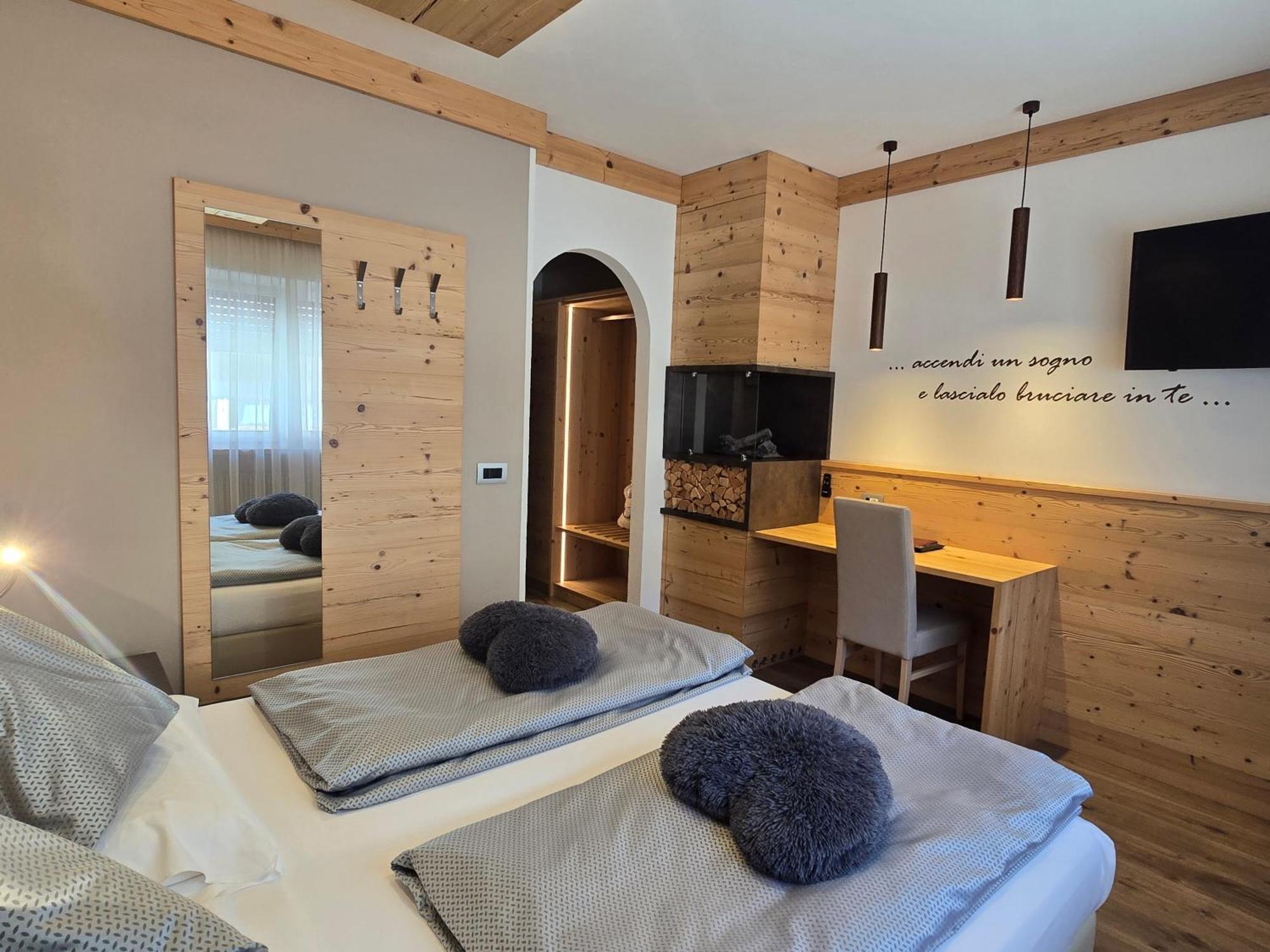 Hotel Azola กานาเซย์ ภายนอก รูปภาพ