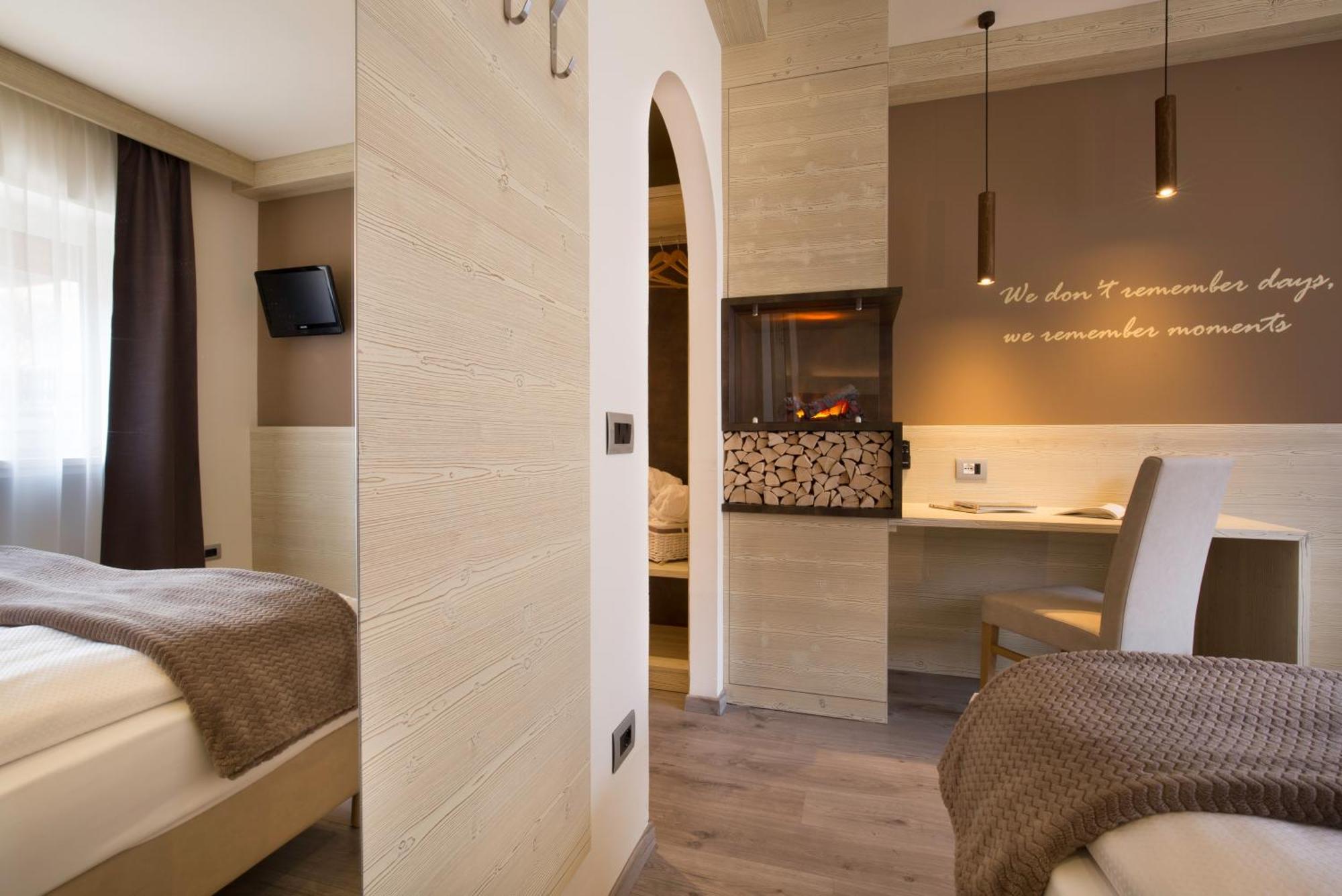 Hotel Azola กานาเซย์ ภายนอก รูปภาพ